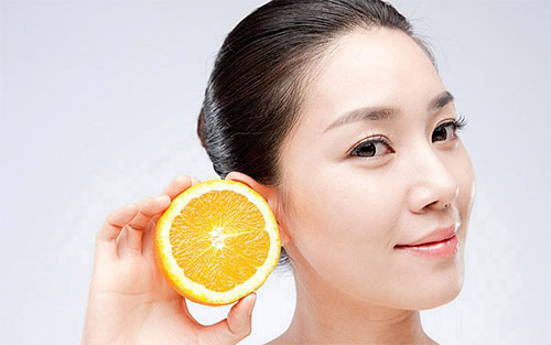 vitamin C trị thâm da